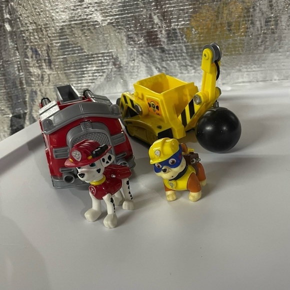 Paw Patrol Other - Paw Patrol Red and Yellow Action Figures Playset